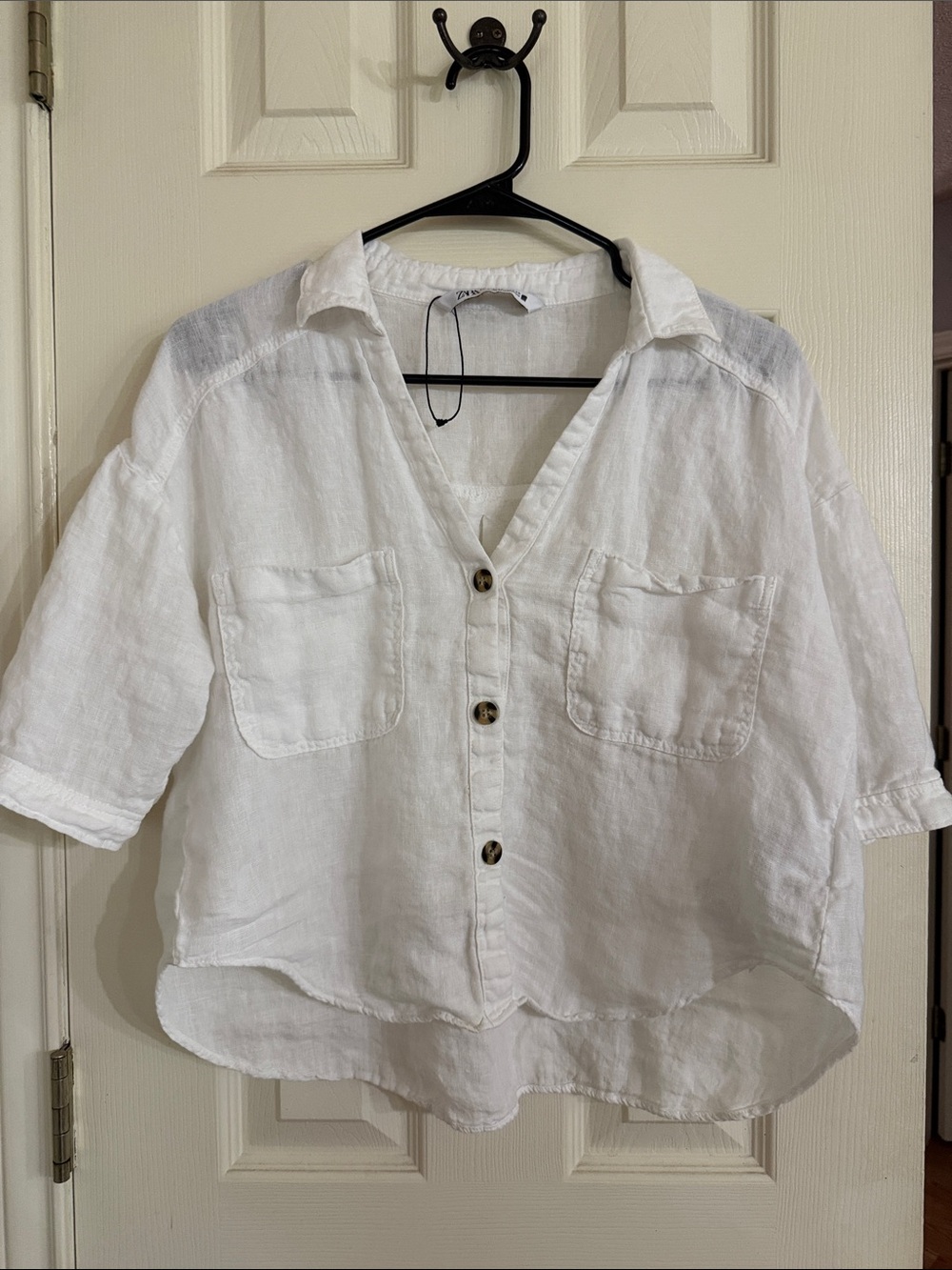 Zara White Short-Sleeve Button-Down Shirt - Picture 2 of 5